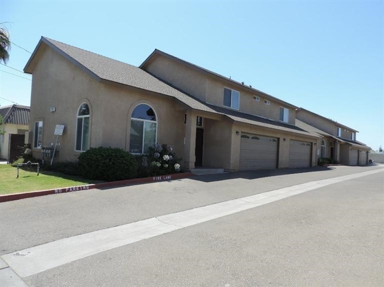 1202 Jefferson Ave in Clovis, CA - Building Photo
