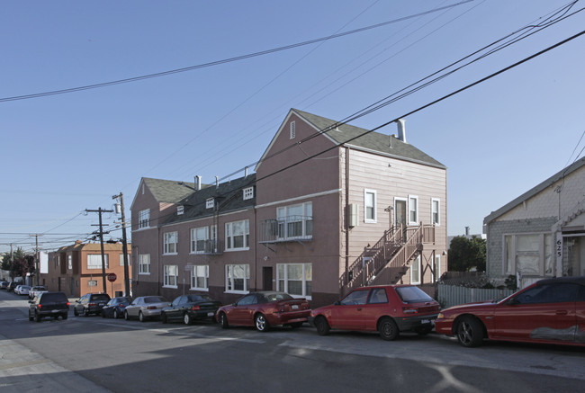 195 Woolsey St in San Francisco, CA - Building Photo - Building Photo