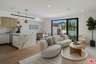 2001 Bellevue Ave in Los Angeles, CA - Building Photo - Building Photo