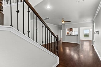 9621 Solana Vista Loop, Unit B in Austin, TX - Foto de edificio - Building Photo