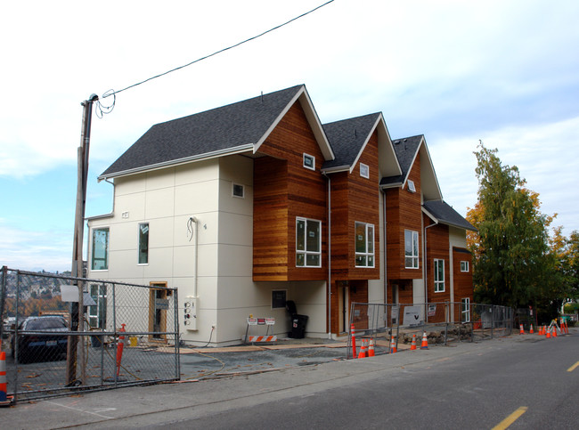 1985-1991 Gilman Dr in Seattle, WA - Foto de edificio - Building Photo