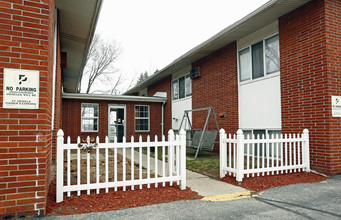 Alexia Apartments in Toledo, OH - Building Photo - Building Photo