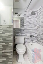 234 W 14th St, Unit 4C in New York, NY - Foto de edificio - Building Photo