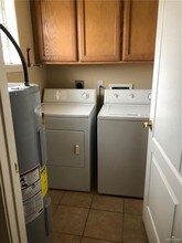 10 N Cross St in Edinburg, TX - Building Photo - Building Photo