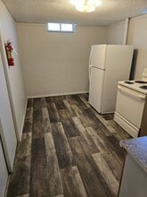 1216 Beverly St in Emporia, KS - Foto de edificio - Building Photo