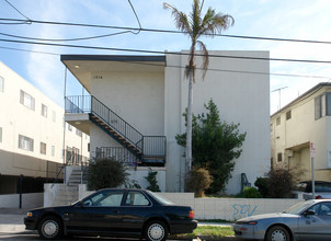 1216 N New Hampshire Ave in Los Angeles, CA - Building Photo - Building Photo