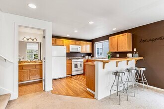 8522 Midvale Ave N in Seattle, WA - Building Photo - Building Photo
