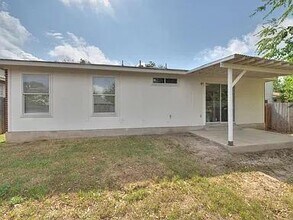 17204 Ardisia Dr in Pflugerville, TX - Building Photo - Building Photo