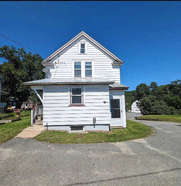 273 VT-2B in Waterford, VT - Foto de edificio - Building Photo