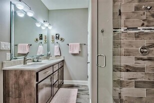 1121 E Maxwell St in Pensacola, FL - Building Photo