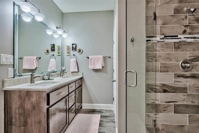 property at 1121 E Maxwell St