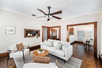 2024 Oakdale Way in Clearwater, FL - Building Photo - Building Photo