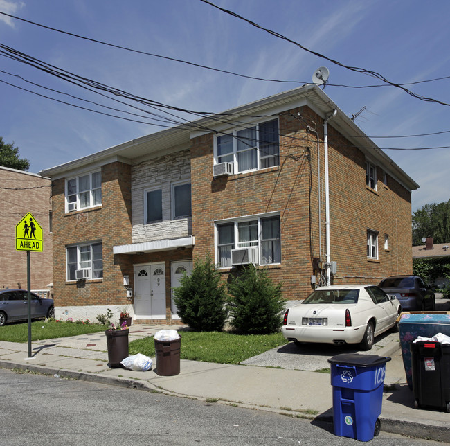 99 Seaview Ave in Staten Island, NY - Building Photo - Building Photo