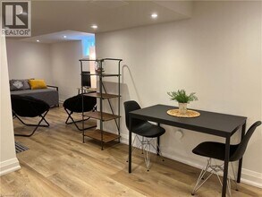 179 Paradise Rd N in Hamilton, ON - Building Photo - Building Photo