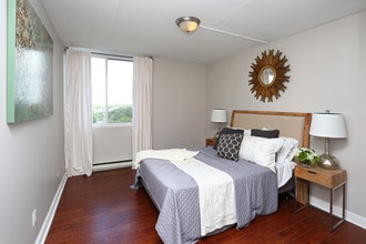 Lakeview Residences in Aurora, IL - Building Photo - Interior Photo