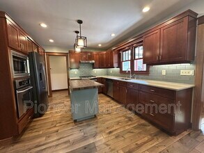 607 NW Federal St in Bend, OR - Foto de edificio - Building Photo