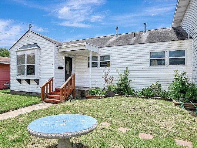property at 5311 Perry Ave