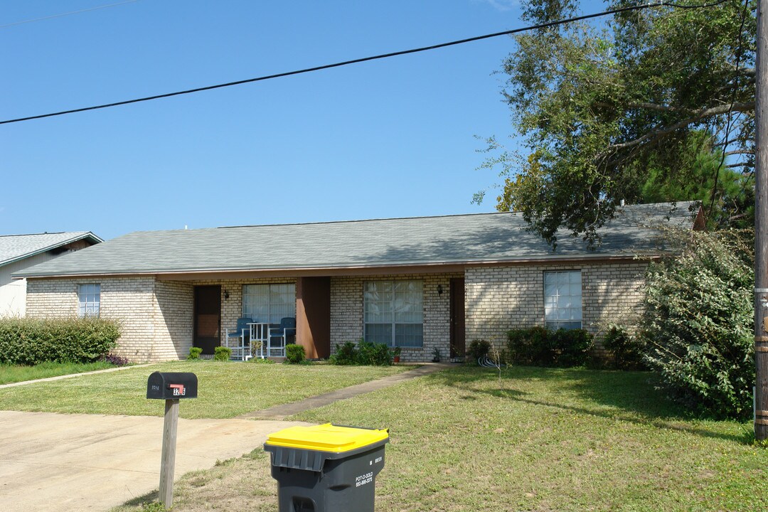 3244-3246 Santa Rosa Dr in Gulf Breeze, FL - Building Photo