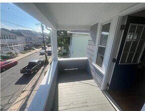 73 Frederick Ave, Unit 73 Frederick Ave unit 2 in Medford, MA - Building Photo - Building Photo