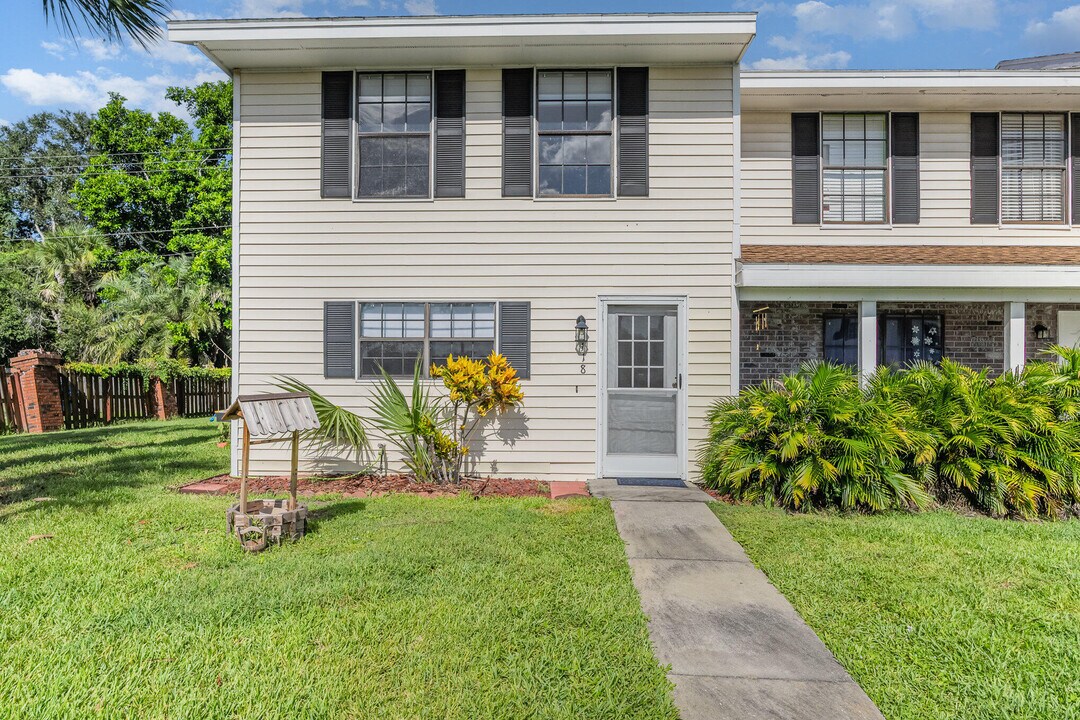 3118 Manor Dr NE in Palm Bay, FL - Building Photo