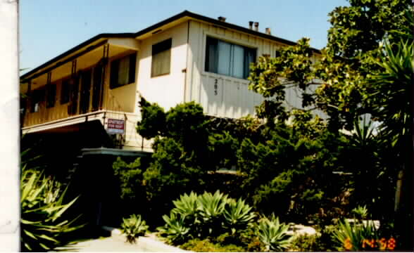 205 W Elk Ave in Glendale, CA - Foto de edificio - Building Photo