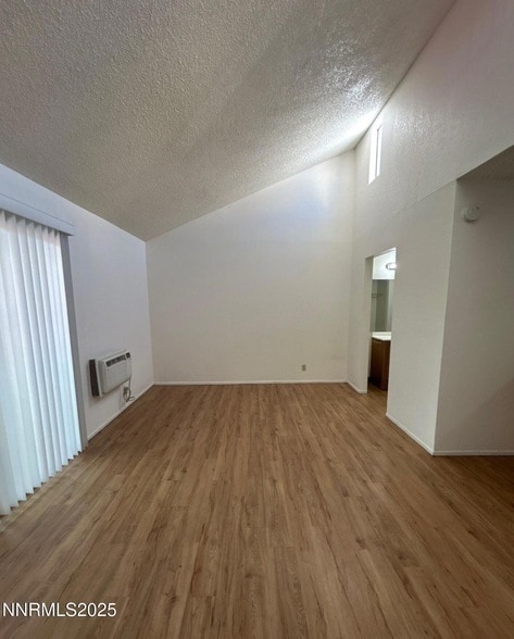 2450 Lymbery St, Unit 327 in Reno, NV - Building Photo - Building Photo