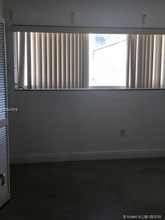 11900 N Bayshore Dr-Unit -6 in North Miami, FL - Building Photo - Building Photo