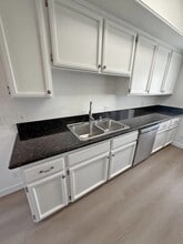 912 Croft Ave in Los Angeles, CA - Building Photo - Building Photo