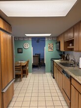 6302 Mineral Point Rd in Madison, WI - Foto de edificio - Building Photo