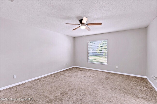 960 Villa Dr