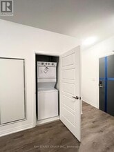 3265-3265 Carding Mill Trail in Oakville, ON - Building Photo - Building Photo