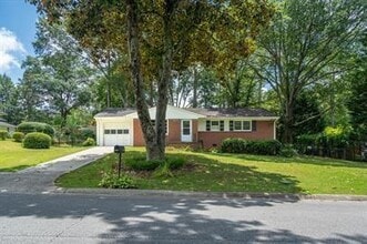 1248 Cliffwood Dr in Smyrna, GA - Building Photo - Building Photo