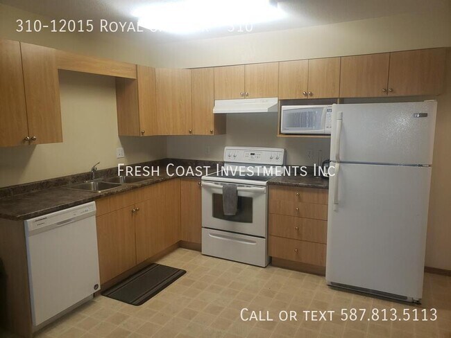 12015-12015 Royal Oaks Dr in Grande Prairie, AB - Building Photo - Building Photo