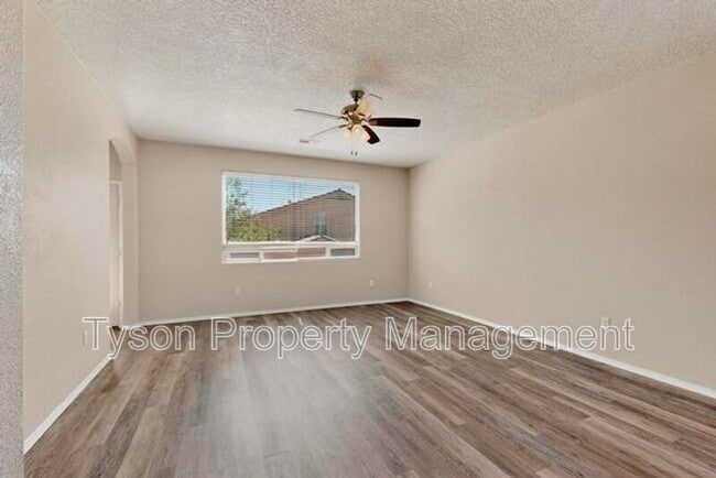 1957 Cortina Loop SE in Rio Rancho, NM - Building Photo - Building Photo