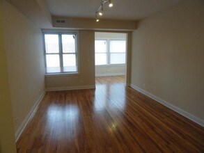 4846 N Drake Ave, Unit 2 in Chicago, IL - Building Photo - Building Photo