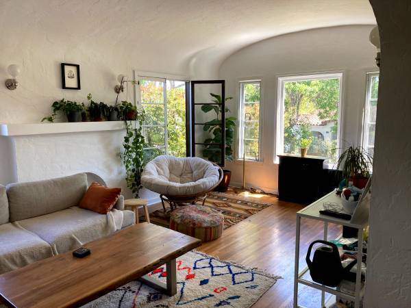 1447 South Sierra Bonita Avenue in Los Angeles, CA - Building Photo - Building Photo
