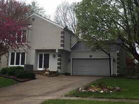 312 38th St in West Des Moines, IA - Building Photo