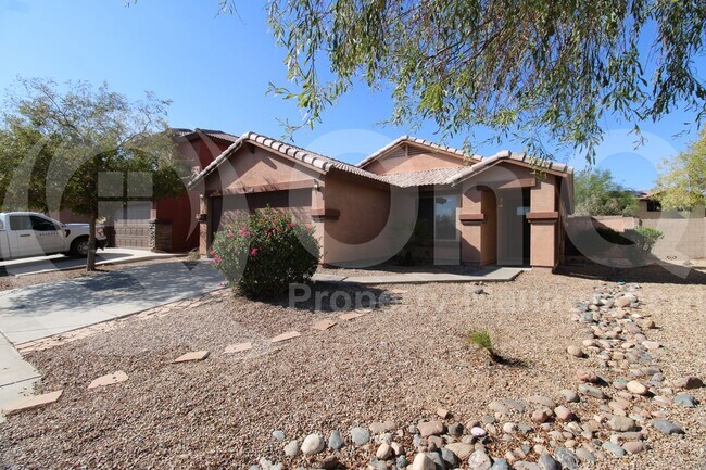 15844 W Papago St in Goodyear, AZ - Building Photo - Building Photo