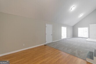 281 W Lakeview Dr in Lagrange, GA - Building Photo - Building Photo