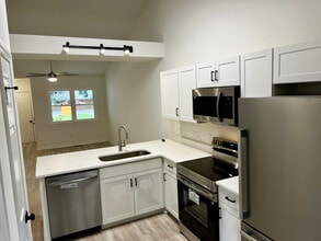 307 W McNeely Ave in Mooresville, NC - Building Photo - Building Photo