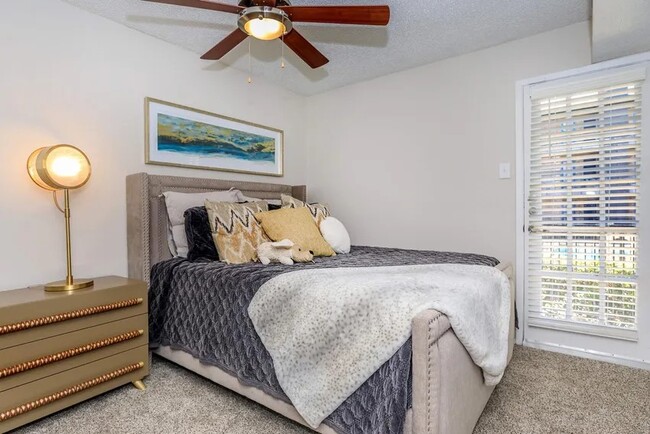 Sedona Ridge in Dallas, TX - Building Photo - Building Photo