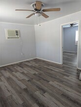 1311 1/2 21st St in Huntsville, TX - Building Photo - Building Photo