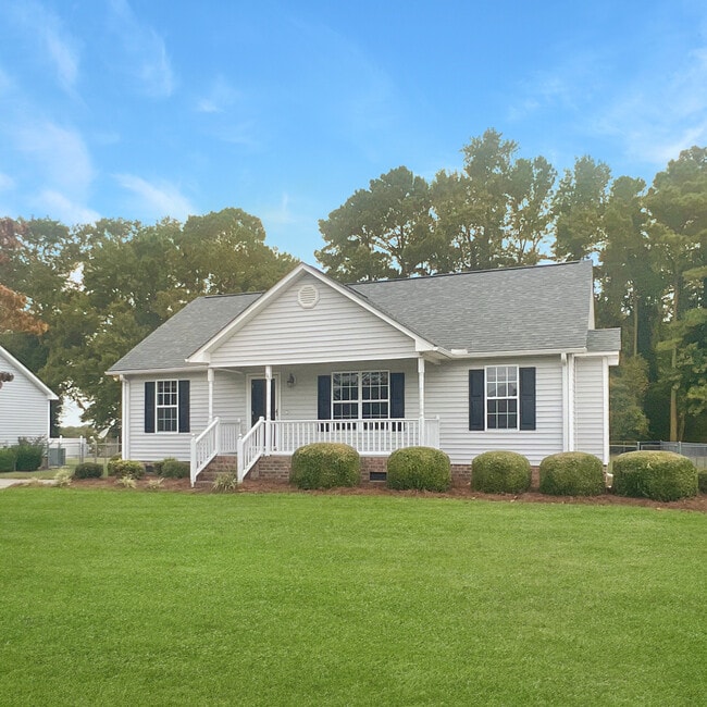 property at 1676 Crawfords Pointe Dr