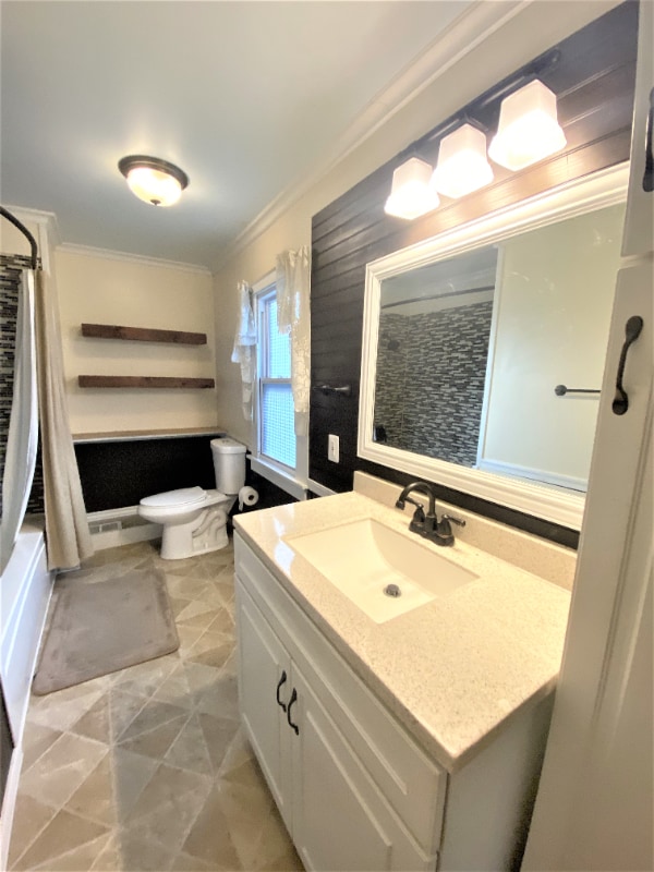 672 Bloom St in Danville, PA - Building Photo - Building Photo