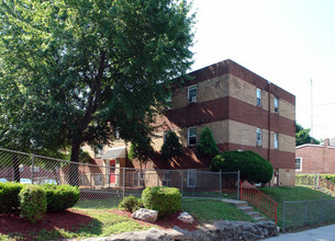 Jefferson Court Apartments in Norristown, PA - Building Photo - Building Photo