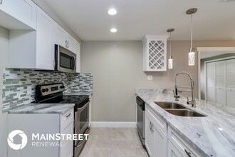 4024 W Arch St in Tampa, FL - Building Photo - Building Photo