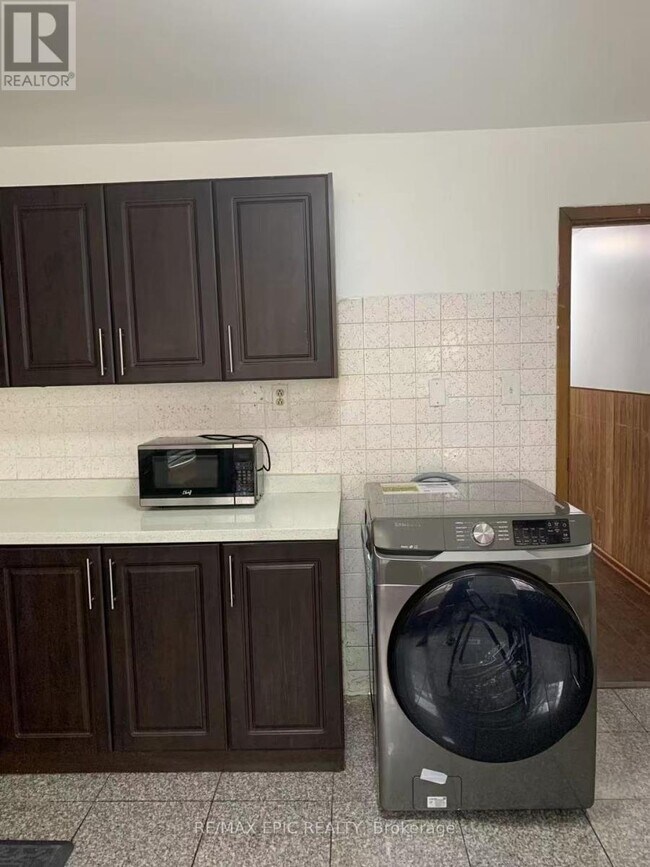 137 Markham St in Toronto, ON - Building Photo - Building Photo