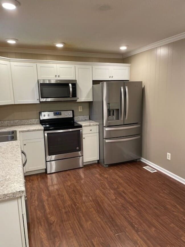 1620 Woodlawn St in Cleveland, TN - Building Photo - Building Photo