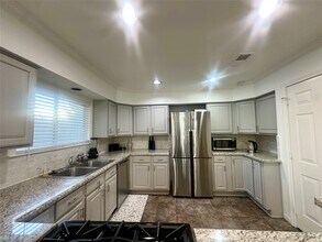 5329 Pagewood Ln in Houston, TX - Building Photo - Building Photo