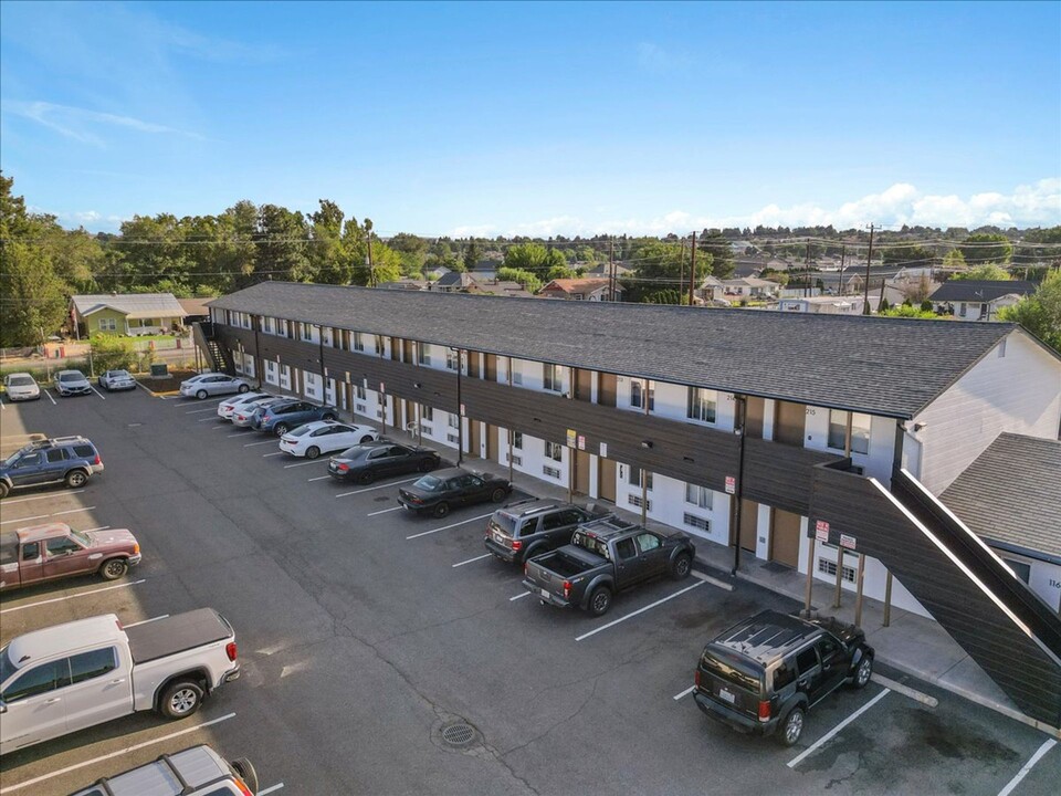 Welcome to Columbia Apartments in Yakima! in Yakima, WA - Building Photo